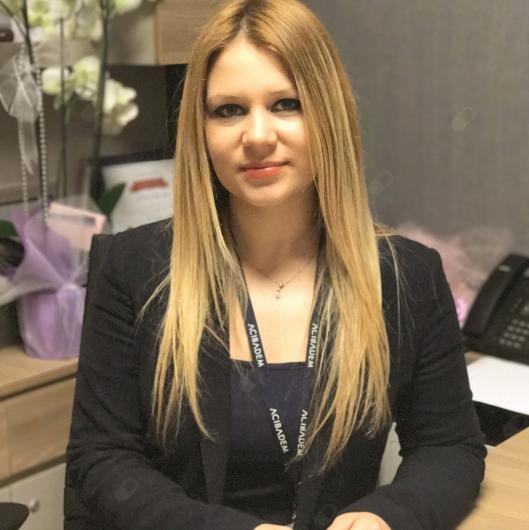 Prof. Dr. Taner Usta - Jinekolojide Robotik Cerrahi Prof. Dr. Taner Usta - Jinekolojide Robotik Cerrahi