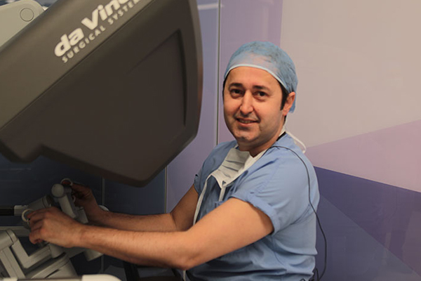 Prof. Dr. Taner Usta - Jinekolojide Robotik Cerrahi Prof. Dr. Taner Usta - Jinekolojide Robotik Cerrahi